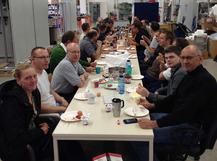 Mitarbeiter beim festlichen Beisammensein